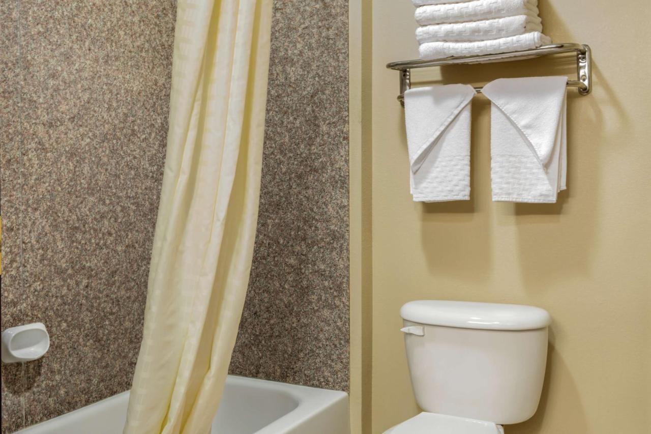 Best Western Plus Red River Inn Clarendon Extérieur photo