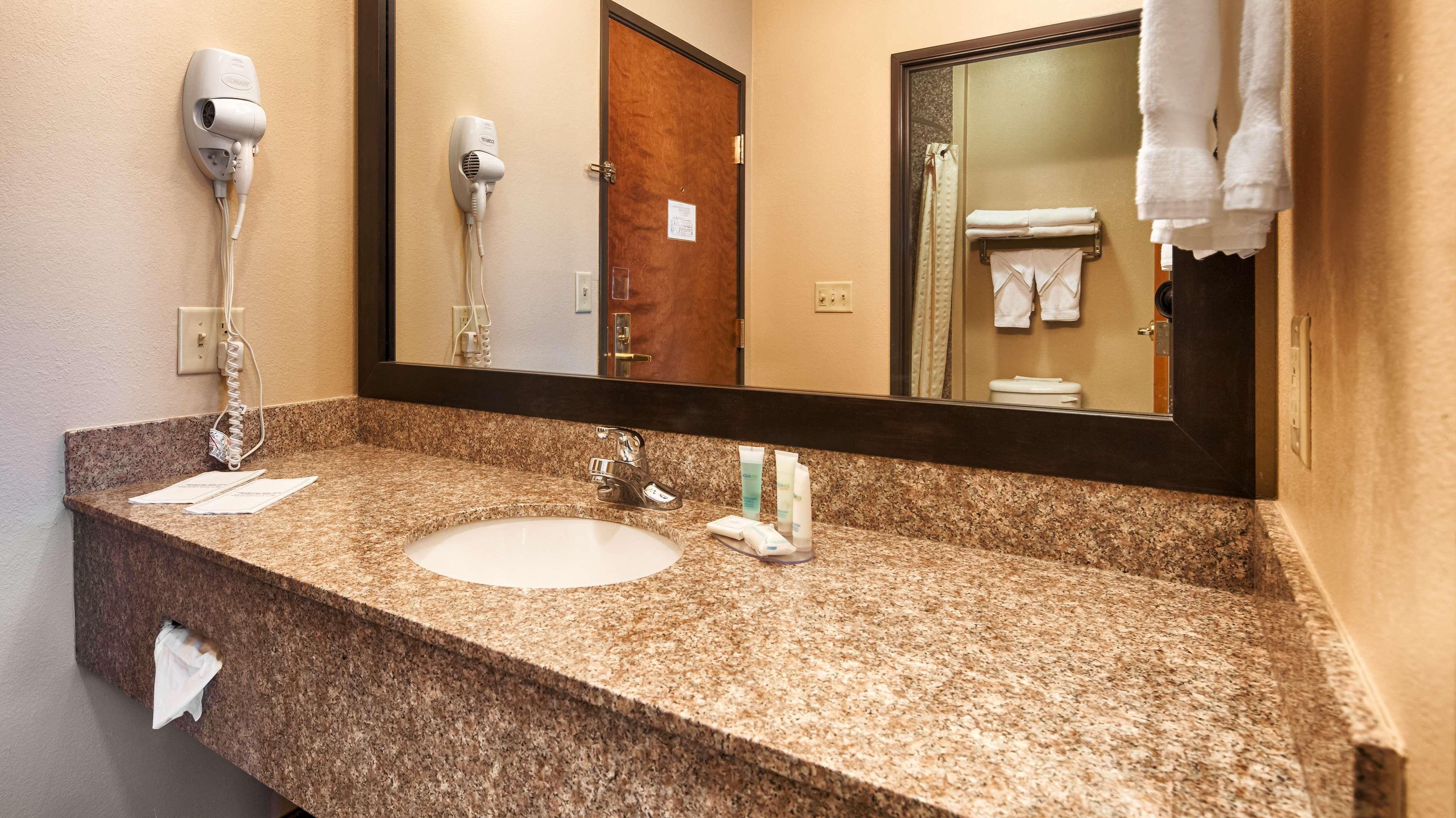 Best Western Plus Red River Inn Clarendon Extérieur photo